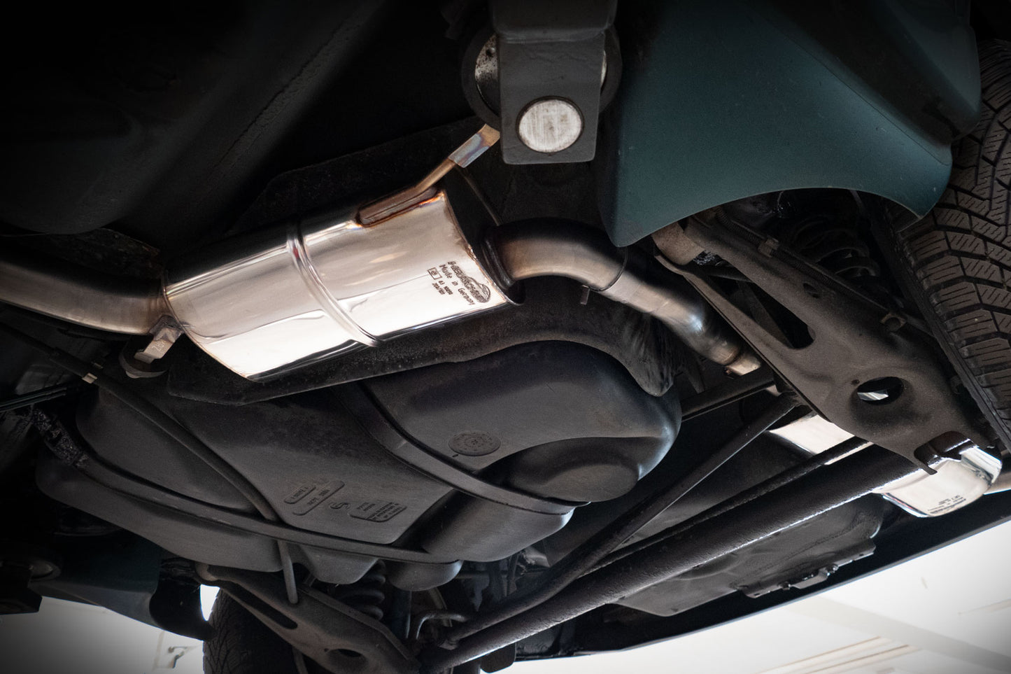 Heuschmid stainless steel single-pipe exhaust system from cat. All models including flexible pipe for SAAB 9000
